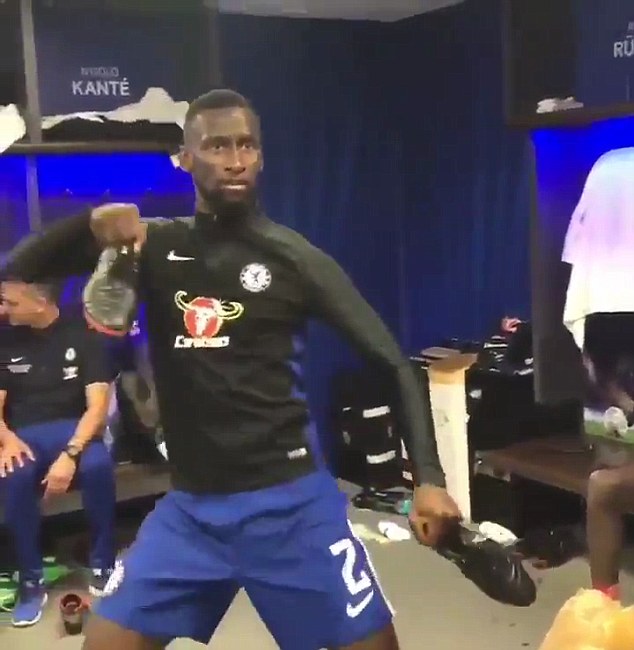Antonio Rudiger Leads Chelsea S Fa Cup Celebrations At Wembley All Football App