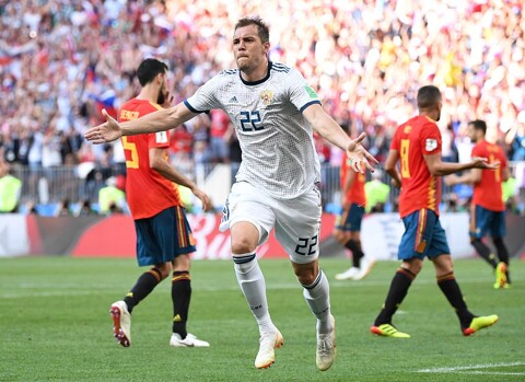 World cup updates: Spain 1-1 Russia (3-4 on pen): Sloppy Spain ELIMINATED World cup updates: Spain 1-1 Russia (3-4 on pen): Sloppy Spain ELIMINATED