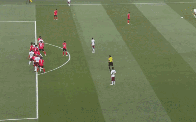 fuerte la pierna para robar el balón eso provoca que ya llevan