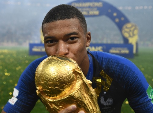 Kylian est né dans une grande année Une nouvelle fresque de Mbappé