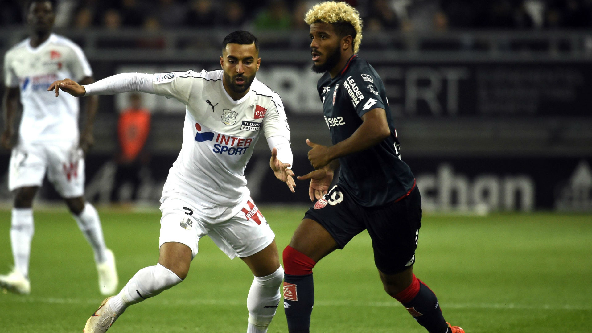 La trªve internationale arrive au bon moment pour le DFCO qui va pouvoir laver les tªtes apr¨s une série de six matches sans victoire