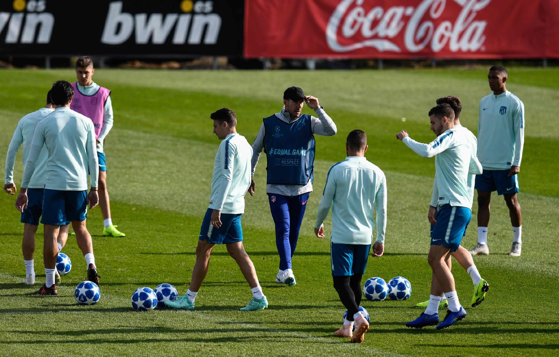 Simeone's side take on the wall as they battle for top spot — All Football  App