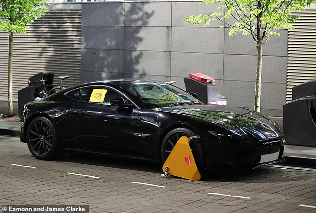 De Gea finds his Aston Martin clamped after Man United team