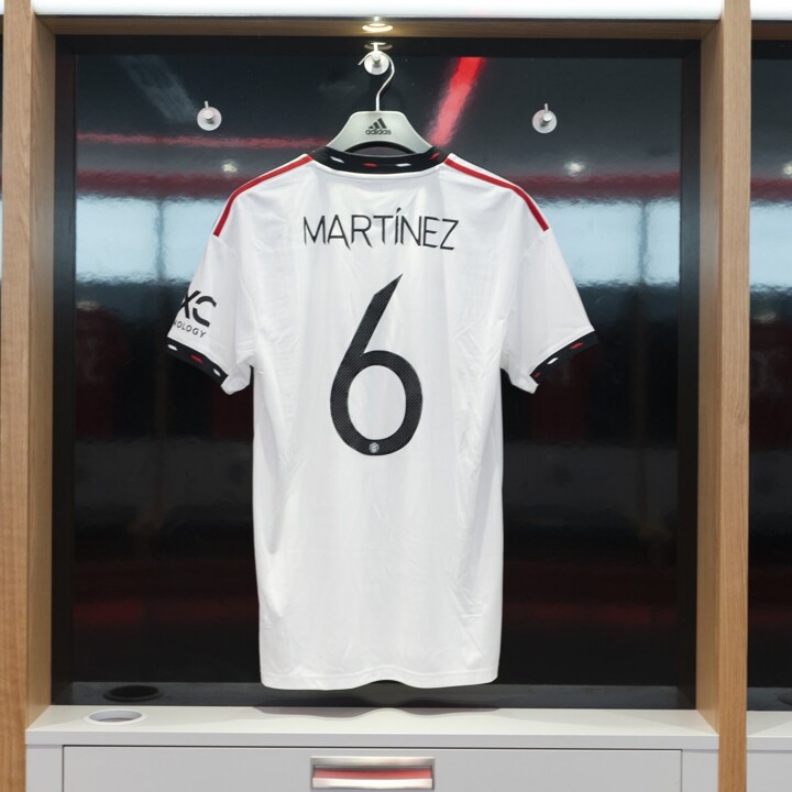 Handig Toepassen paneel OFFICIAL: Man Utd confirm Lisandro Martinez will wear the No.6 jersey| All  Football