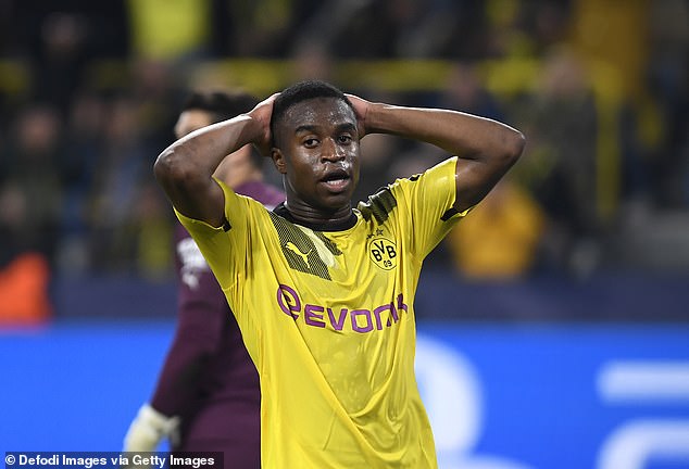 Cameroon-born Borussia Dortmund Star Youssoufa Moukoko 'caught Up In ...