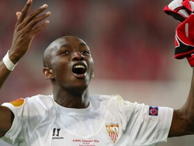 Report: Tata Martino interested in Cameroonian international Stephane Mbia