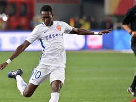 Bubacarr Trawally scores in Guizhou Hengfeng's loss to Beijing Renhe