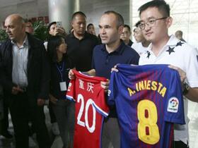El presidente del Chongqing da por hecha la llegada de Iniesta