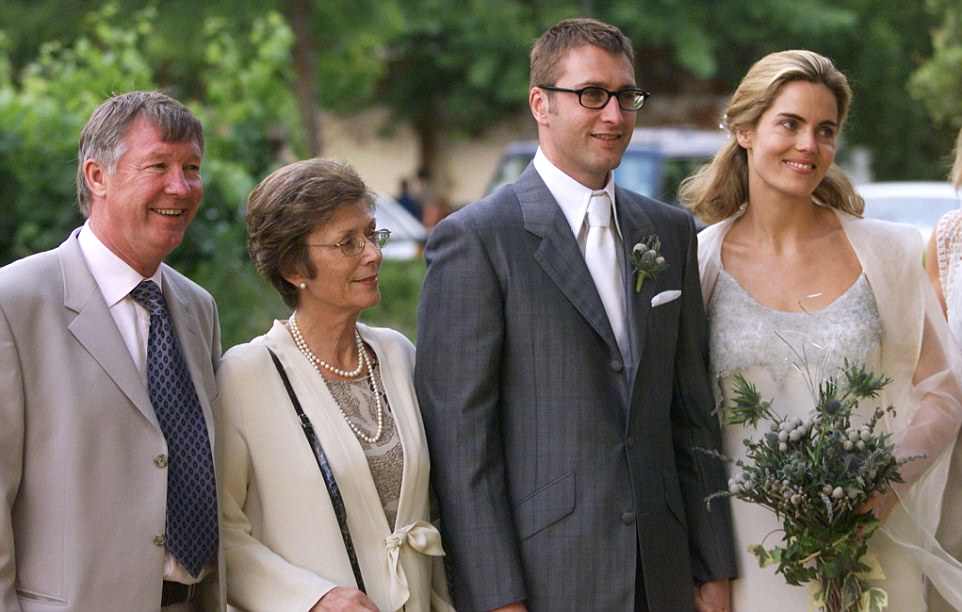 Life Of Former Manchester United Manager Sir Alex Ferguson In Pictures All Football App