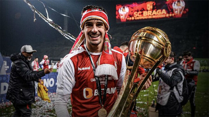 I Feel Great Honoured Says Barca New Boy Trincao All Football