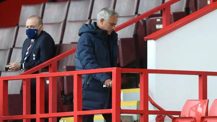 Mourinho angry at VAR after Bramall Lane controversy