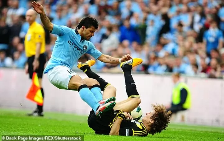 I Can Get P D Off Aguero On Two Infamous Bust Ups With David Luiz All Football