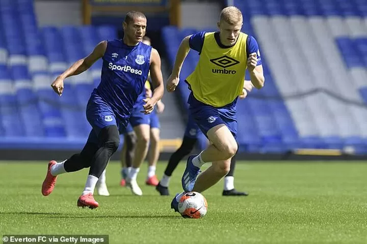Everton S 17 Year Old Defender Jarrad Branthwaite Could Make Squad Against Reds All Football