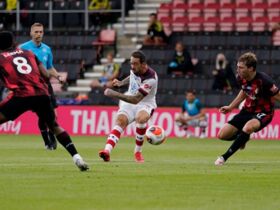 Danny Ings condena al Bournemouth y acecha a Vardy en la lucha por el Pichichi