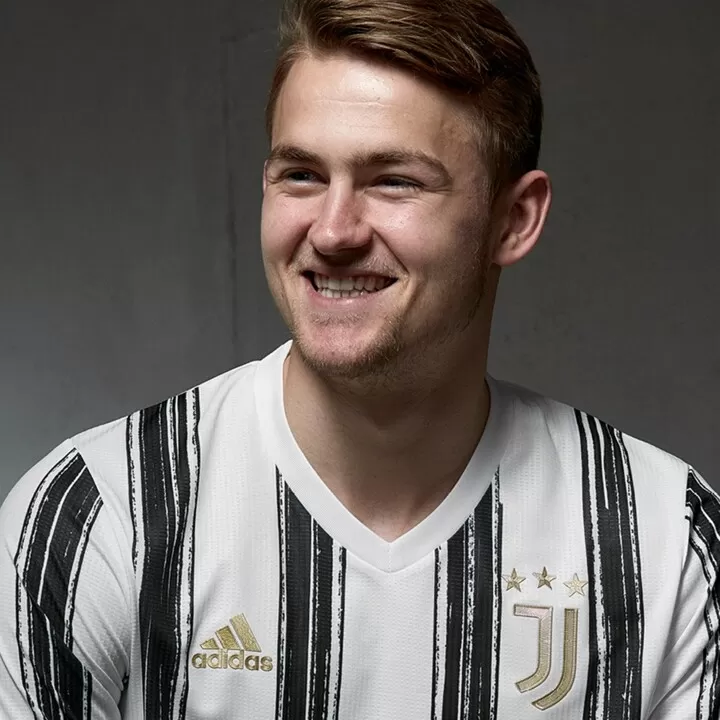 Official Juventus Release Their Home Shirt For The 2020 21 Season All Football