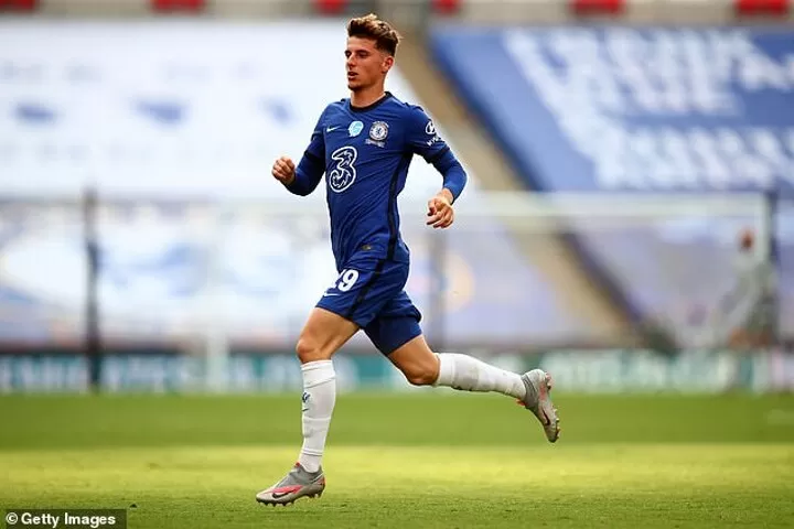 Third Kid Alongside Mason Mount And Christian Pulisic In Chelsea Twitter Throwback Picture Revealed All Football
