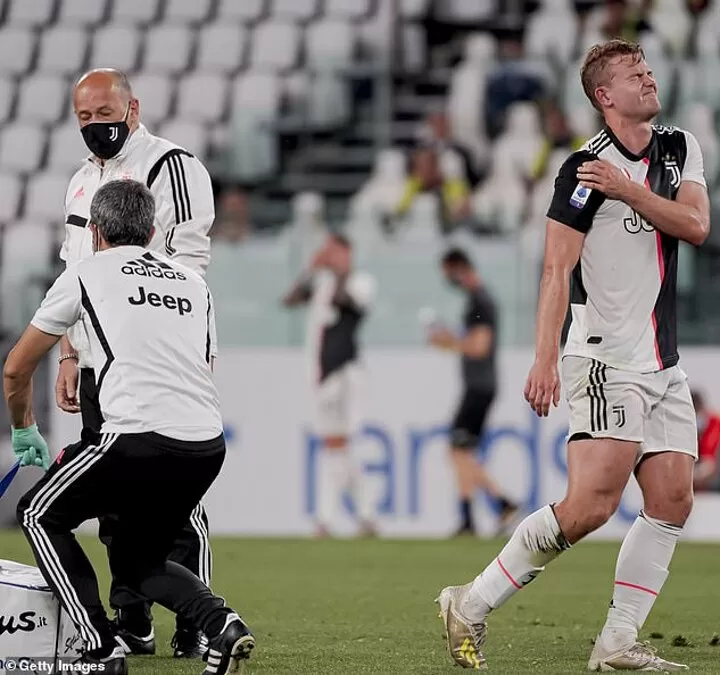 Juventus Reveal Matthijs De Ligt S Surgery Was Successful But Defender Now Faces Three Months Out All Football