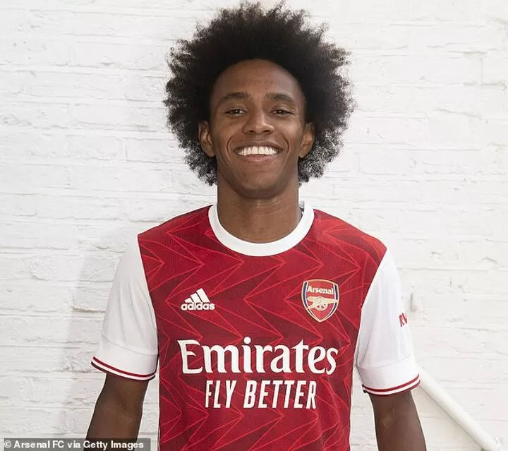 distortion Wonder swing Willian's £220K-a-week Arsenal deal sees him become one of the top 10  highest Premier League earners| All Football
