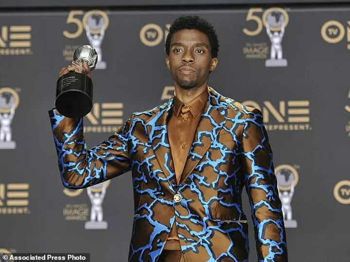 Lewis Hamilton Leads Tributes To Chadwick Boseman After Black Panther Star Passes Away All Football