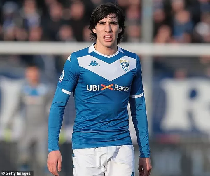 Italian Wonderkid Sandro Tonali Turned Down Man Utd And Barcelona For Ac Milan All Football