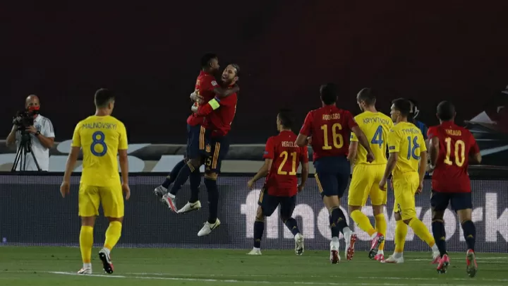 Spain Player Ratings Vs Ukraine Spectacular Ansu Fati Makes History All Football