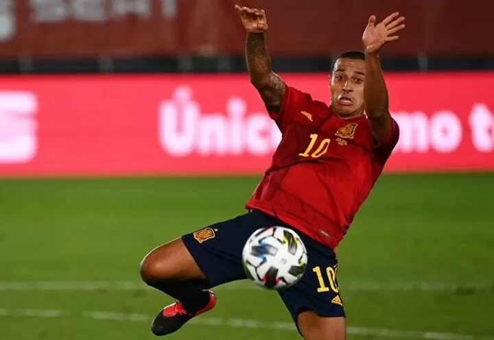 Thiago Alcantara Misses Bayern Munich Training Amid Liverpool Transfer Rumours All Football