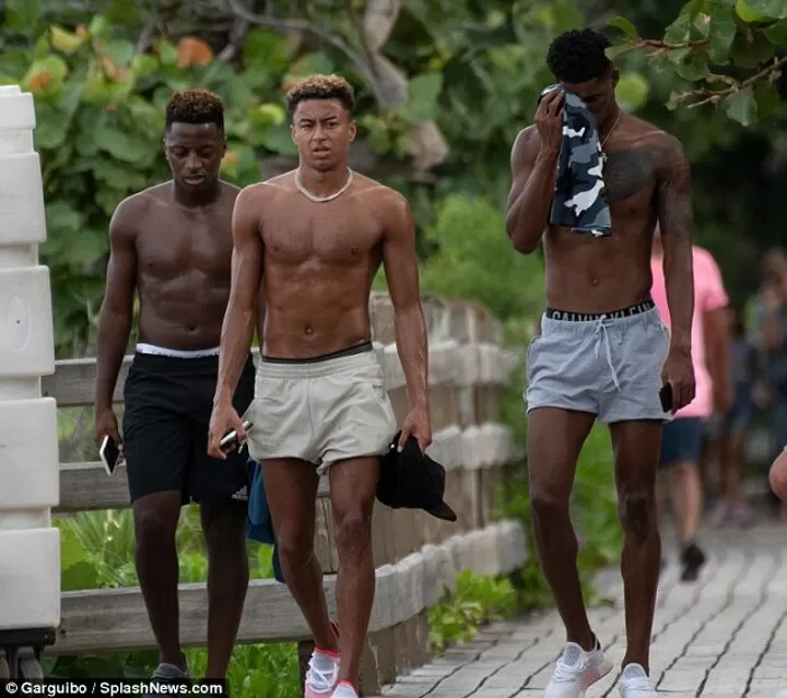 Thanks For The Advice Jesse Lingard Meets Up With His Idol Ronaldinho All Football