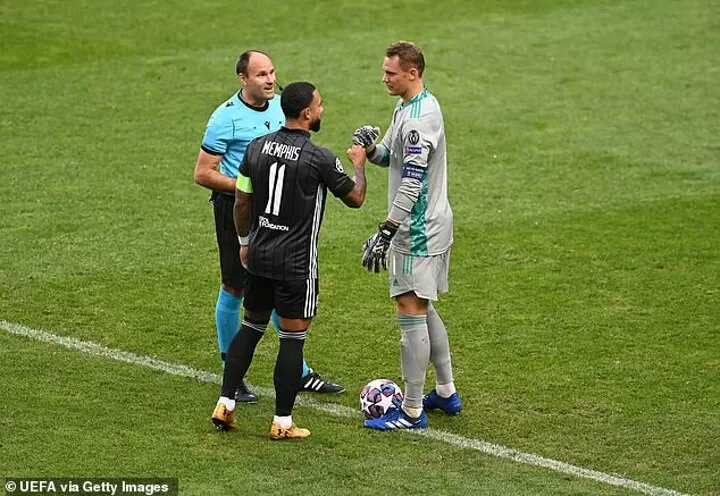 Depay Handed No 10 Shirt By Lyon In Hint He May Stay Amid Barca And Milan Links All Football