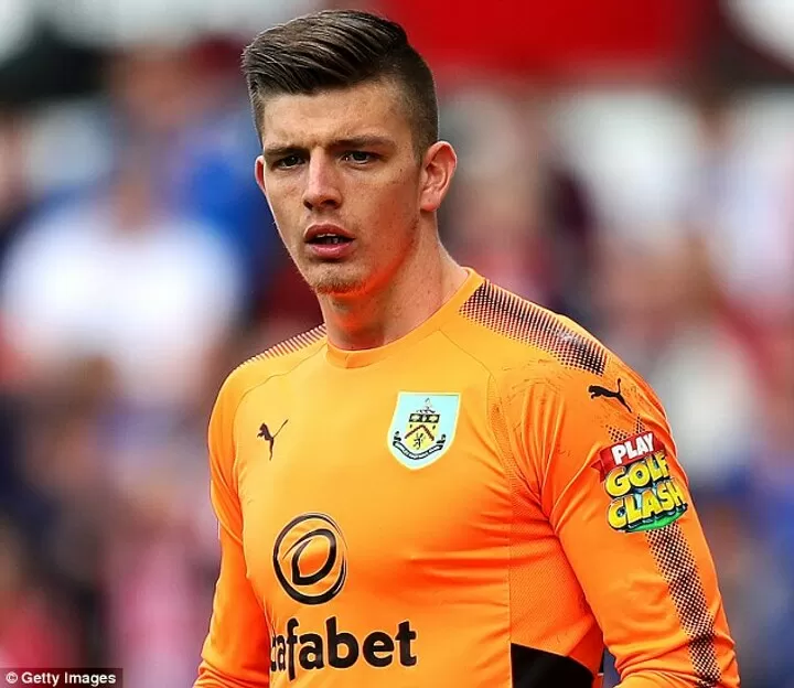 Joe Hart S Arrival At Burnley Could Push Tom Heaton To The Exit Door All Football