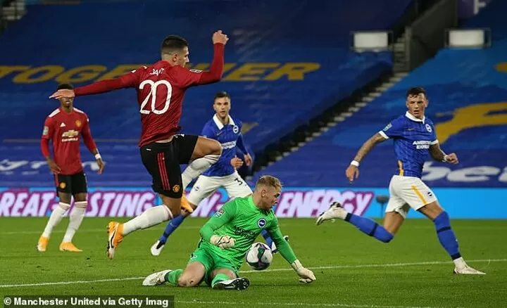 Manchester United Defender Diogo Dalot Agrees To Join Ac Milan On Loan As Defender Says His Goodbyes All Football