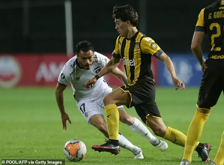 Facundo Pellistri Weak Foot Diego Forlan Comments On Facundo Pellistri Suggest Man Utd Made Transfer Coup Usa Today Post