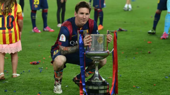 Celebrities At Messi First Game 60 Photos - Moonagedaydream.film