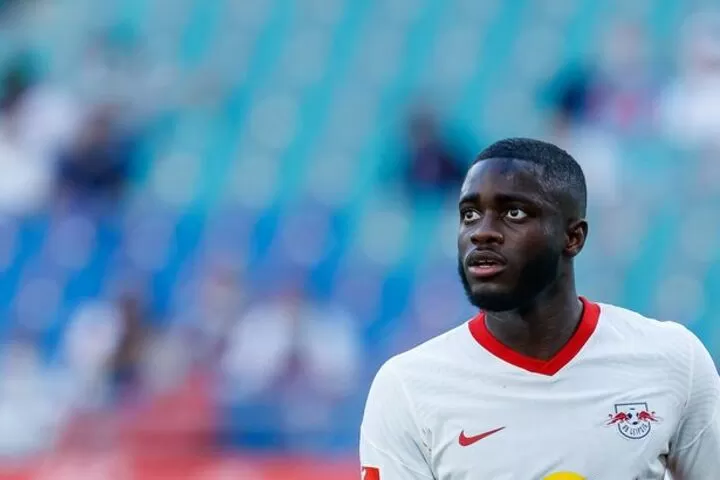 Man Utd Missed Out On Dayot Upamecano Transfer Due To Row Over 200 000 All Football