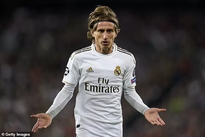 Real Madrid Put Talks To Extend Modric S Contract On Hold All Football