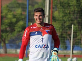 Marcelo Boeck foca em jogo com Sampaio Corrêa por recuperação na Série B