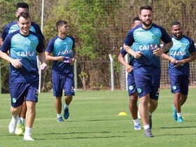 A três dias do clássico, Cajá, Victor Ramos e Rafinha ainda são dúvidas no Goiás