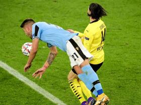 Billete a octavos del Dortmund sin Haaland