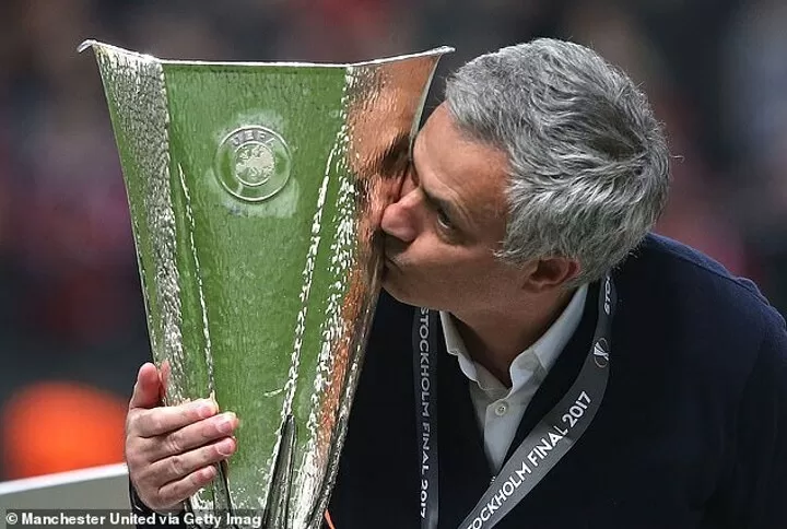 Mourinho Reveals His Spurs Office Is Decorated With Pictures Of Him With Chelsea All Football