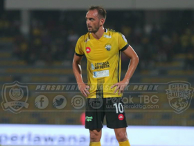 Wander strikes twice to send Perak to semis
