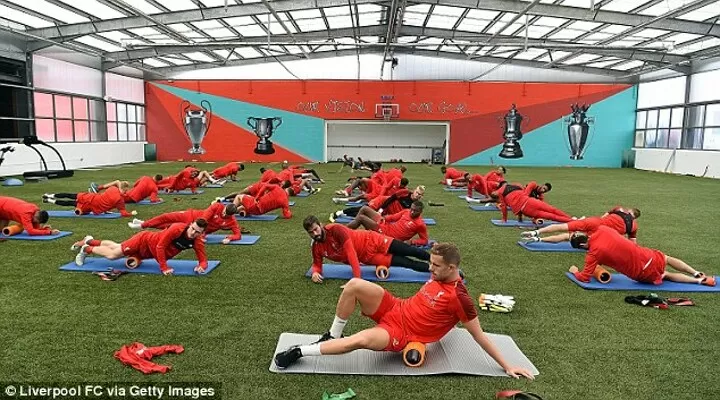 Foam roller for footballers store