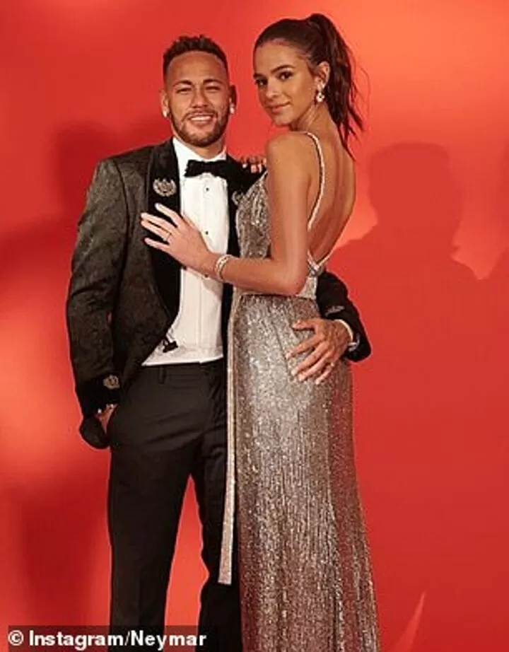 Neymar jr and sale bruna marquezine