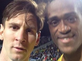 Lorca sign the Jamaica national team player who took an on-pitch selfie with Messi