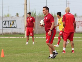 Com mudanças, Doriva esboça time do CRB para enfrentar o Sampaio Corrêa
