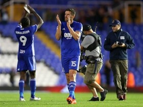 Birmingham City complete deal for Lukas Jutkiewicz