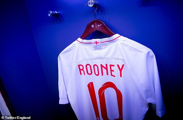 Gareth Southgate undecided about giving Raheem Sterling's No 10 shirt to Wayne  Rooney for USA friendly