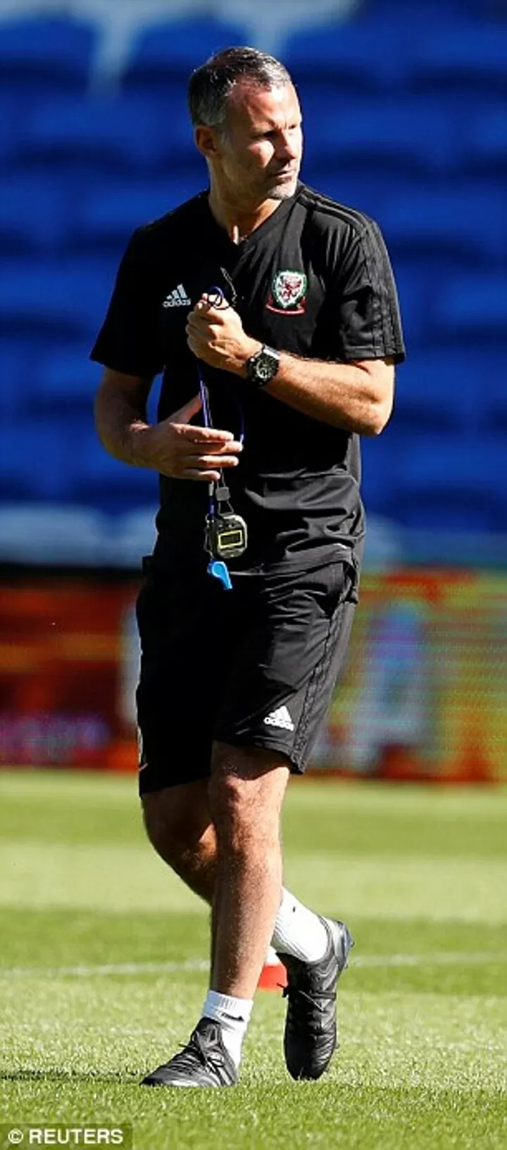 How Do Wales Boss Ryan Giggs And Ireland Coach Roy Keane Compare All Football