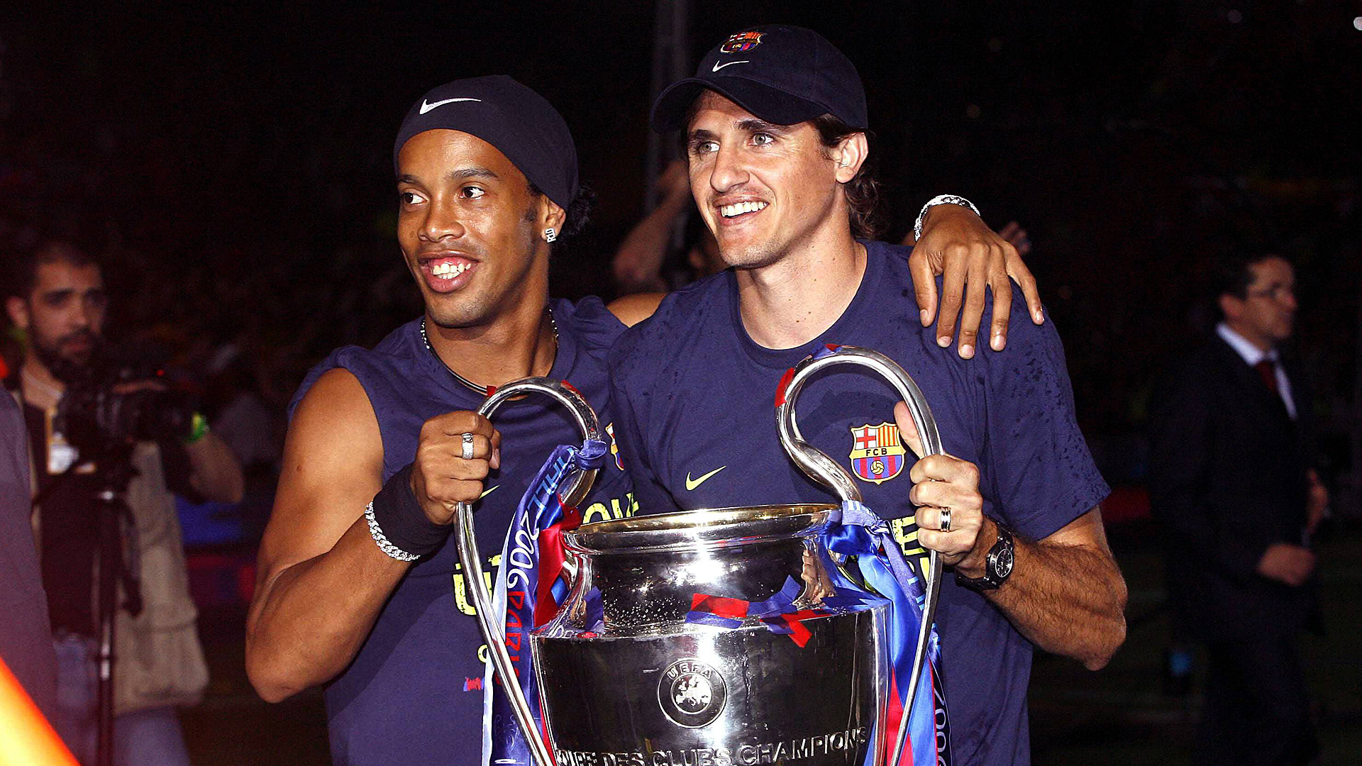 خاص | لاعب برشلونة السابق: ديمبلي يحتاج للتعلم من ميسي وكريستيانو رونالدو — All Football App