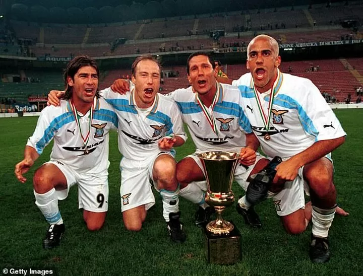 Maillot Lazio Extérieur 1999-2000 – Jaune – Veron, Nesta, Nedved, Etc. – Neuf Avec étiquettes