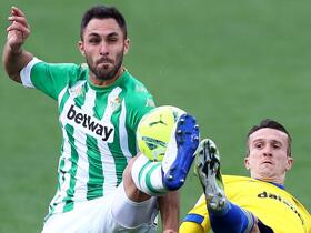 El Betis afronta este derbi con siete bajas menos