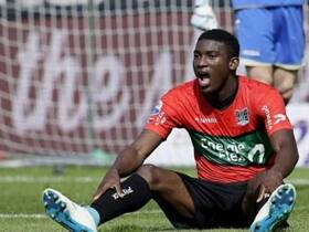 Liverpool loanee Taiwo Awoniyi harshly sent off in Belgium